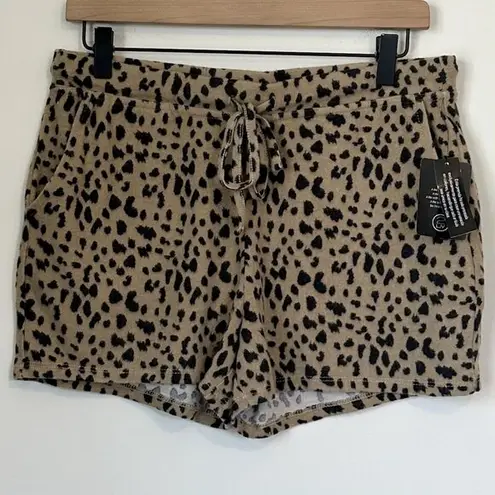 NWT 2Liv Cheetah Print Pull