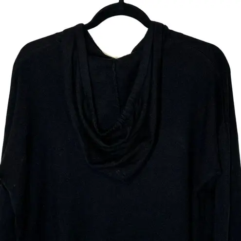 NWT Liv Milano rhinestone Skull Pullover Hoodie Sweater Black Size Medium