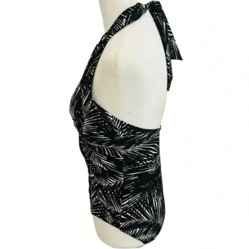 Michael Kors MICHAEL black & white haulter swimsuit ☀️ Size 12
