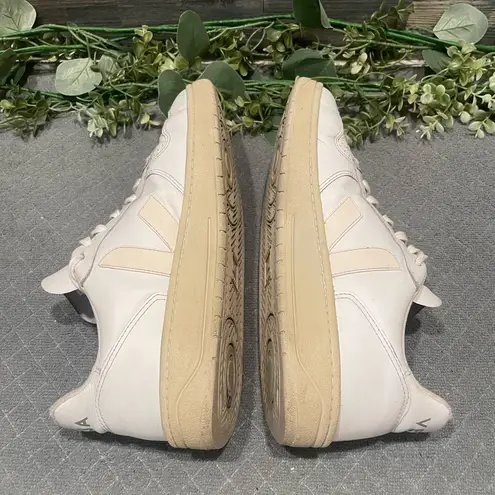 VEJA V-10 Sneakers Size 10 Women's
