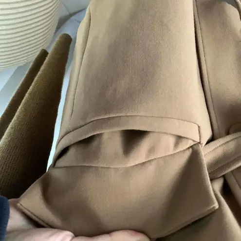 Dialogue Belted Combination Sweater Sleeve Jacket in Tan