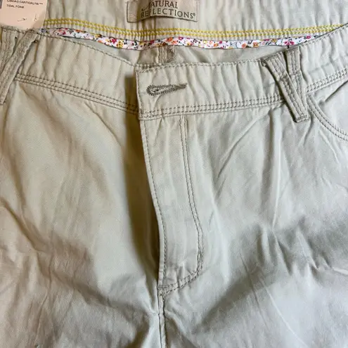 Natural Reflections Shorts Womens SZ18 Khaki Chino Cargo Hiking Trails Athletic