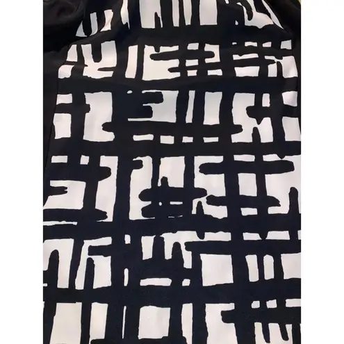 Connected Apparel Women's Black & White Geometric Print Sleeveless Sheath Dress