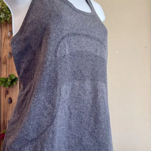 Lululemon Swiftly Tech Racerback Heather Gray Soot Size 8 Running Gym Workout
