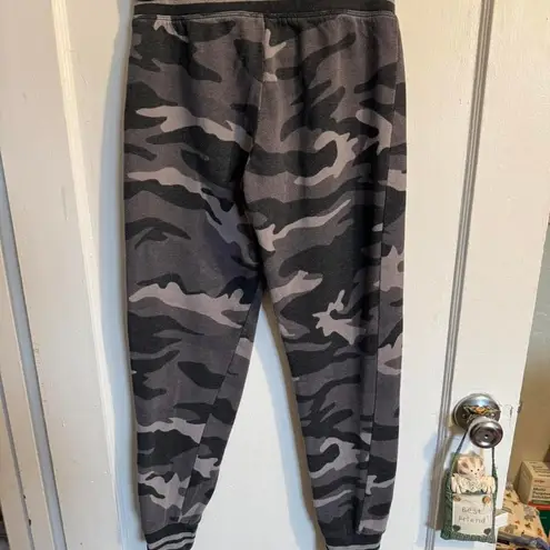 AERO Women's Camo Joggers Pants XS Gray Black Athletic Sweatpants Comfort