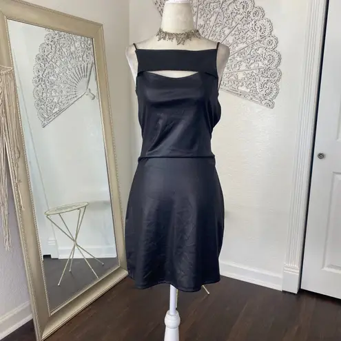 Early 2000's Hottie Slinky Open Back Lace Up Little Black Mini Party Dress M Size M