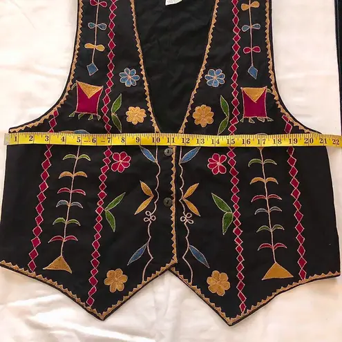 Unique 1980s funky vintage black vest multicolored colorful embroidery floral beading details & tie back strap Excellent condition, measurement in pics Retro, boho, indie, hippie, western Size M