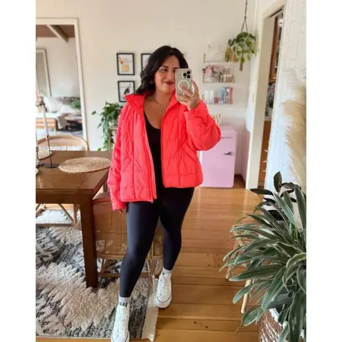 FREE PEOPLE Movement Pippa Packable Puffer in Hot Watermelon Size Large NWT Pink