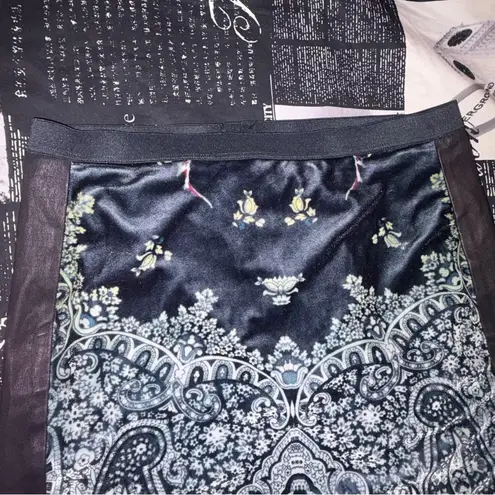 Clover Canyon Elegant Black and Gray Mini Skirt