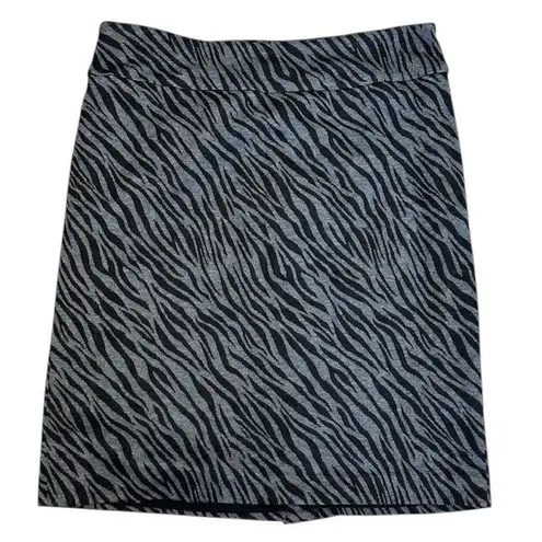 Tribal Knit Pencil Skirt Zebra Print Career Wear Stretch Casual Comfort Size 8 Gray