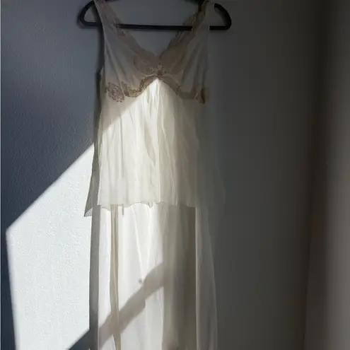 Vintage kayser slip Dress Cream Silk Pajamas with Flowing Fit Size 34