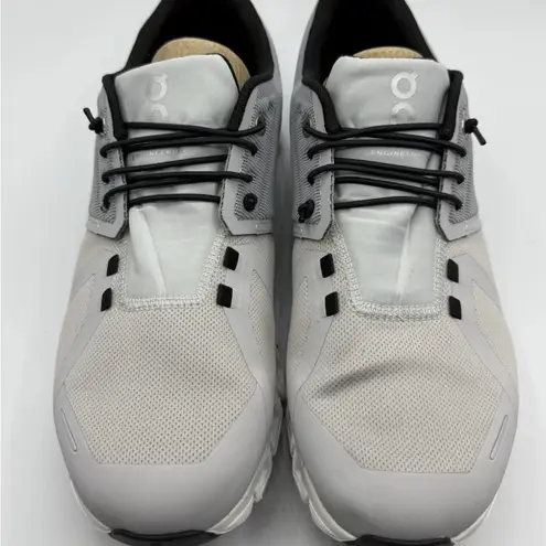 on Clouds 5 Waterproof Running Shoes Women's US size 8 Glacier White Black