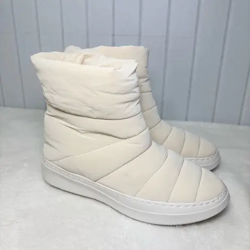 Gentle Souls by Kenneth Cole Cream Quilted Rosette Puff Booties Size 7.5