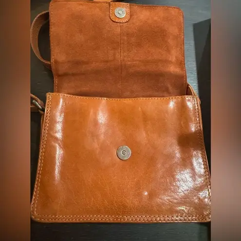 Spikes and sparrow brown crossbody