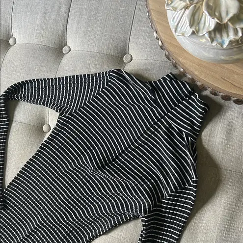 LNA Revolve Striped Black/White LS Turtleneck Midi Dress Size Medium