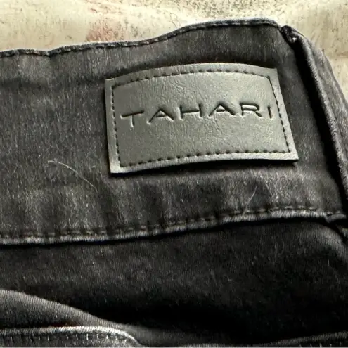 Tahari Kelly black mid rise slimming skinny jeans, size 14W minimalist preppy