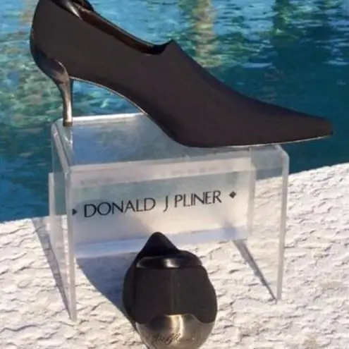 Donald Pliner Leather Shoe Pump Bootie Crepe Elastic Stretch $340 NWT Metal Heel Black Size 6