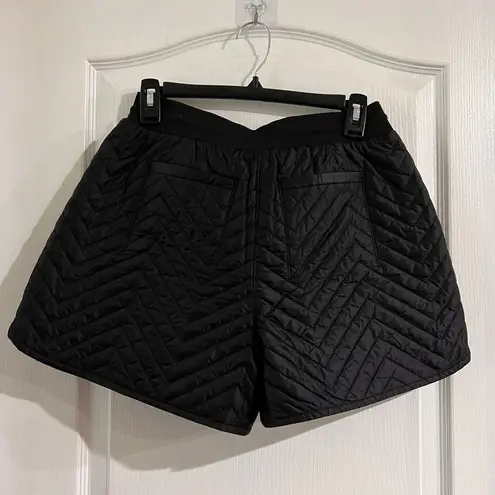 Athleta  Womens Apres Ski Quilted‎ Puffer Shorts Drawstring Black Size 2