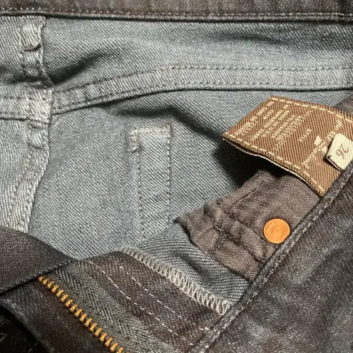Seven7 NWOT  size 26 Seven bootcut jeans - embellished back pockets , dark wash.