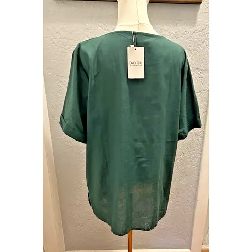 Dayou Shirt Women Button Tunic Top NWT 2X Dandelions Linen Blend Green Office