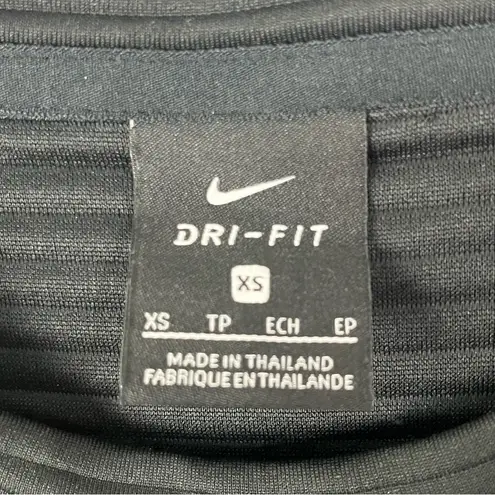 Nike  Black Cropped Long Sleeves Kangaroo Pocket ‘Just Do It’ Sweatshirt, Size XS