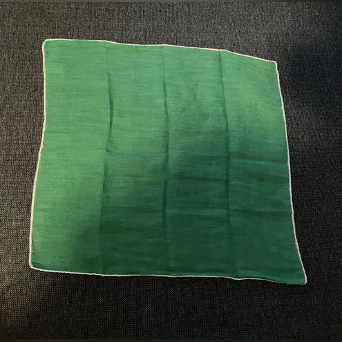 VTG 100% COTTON GREEN HANDKERCHIEF SQUARE 12x13”
