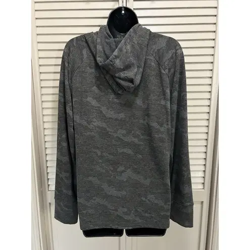 Tapout Gray Camo Long Sleeve Hood Top Kangaroo Pocket Size XL Logo