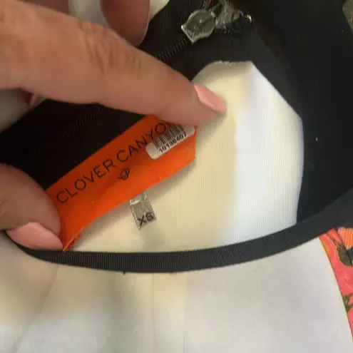 Clover Canyon  Black and Orange floral scuba short sleeve dress XS - Image 2