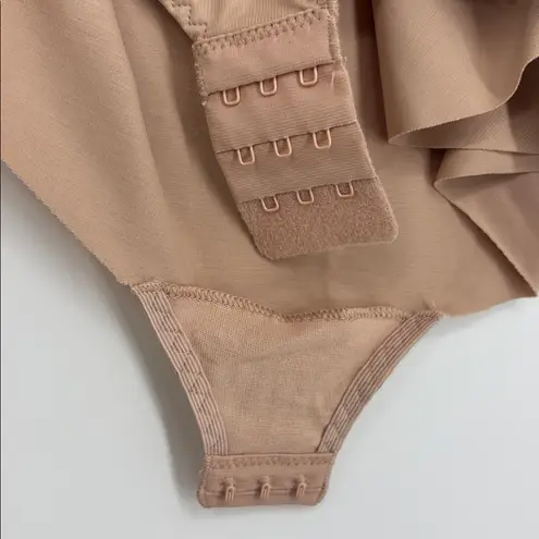 ASSETS BY SPANX Flawless Finish Shaping Cupped Bodysuit Women’s Size XL NWT! Tan