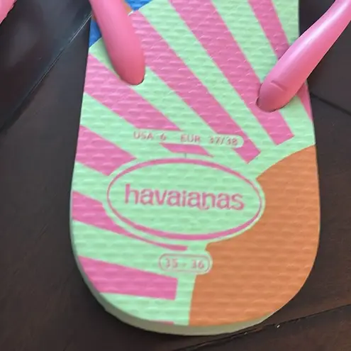 Havaianas NEW  flip flops- size 6