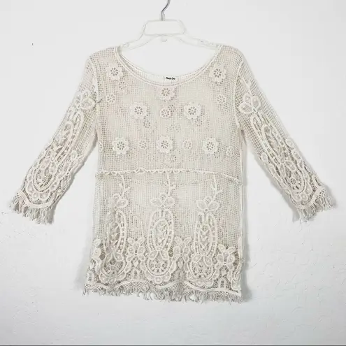 Offwhite Floral Crochet Lace 3/4 Sleeve Top with Fringe White