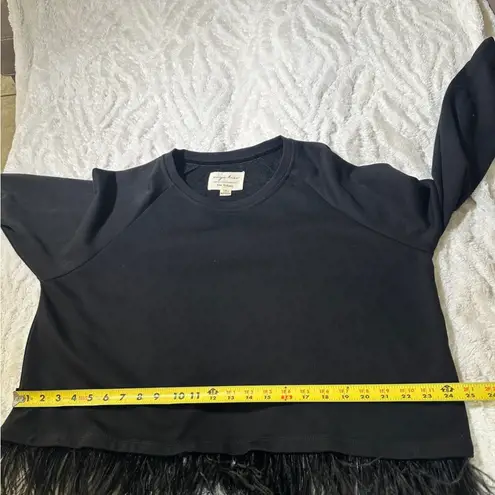 Evy's Tree Size 1X Black Feather Fringe Round Neck Pullover Sweater Cozy Chic
