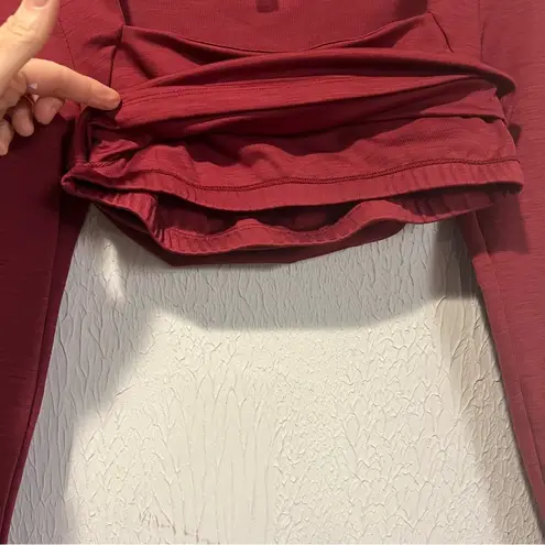 Beyond Yoga Heather Rib Frame Cropped pullover top in Red/Rosewood size small