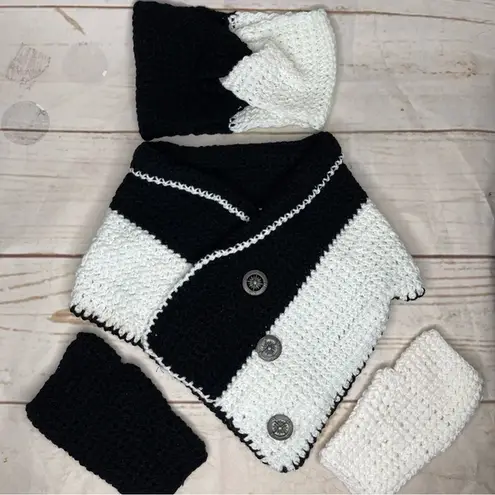 Handmade • Crochet Set 5 Pieces • Black & White • Buttons • Headband • Neck Warm