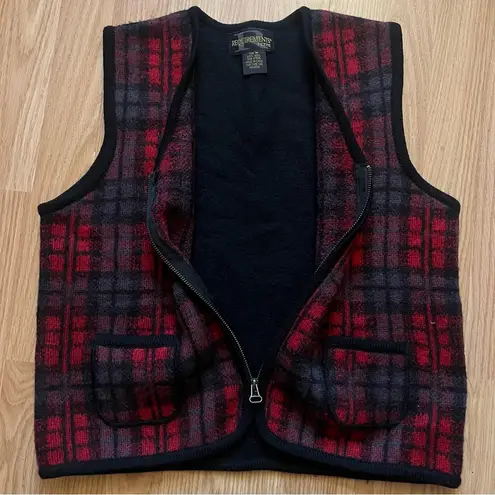 Requirements Vintage Vest Women’s Size Medium Red Black Plaid 100% Wool Full Zip