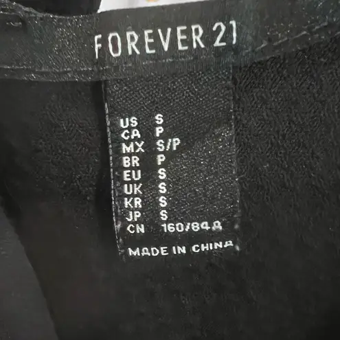 Forever 21 Plunging V-neck textured bodycon mini dress size small