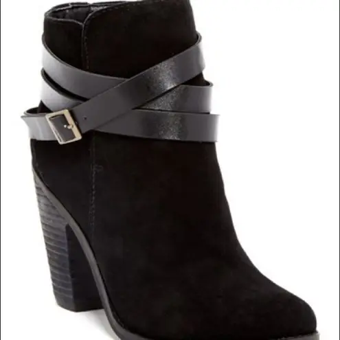 ✨ Callia Booties
Dolce Vita✨ Black Size 8