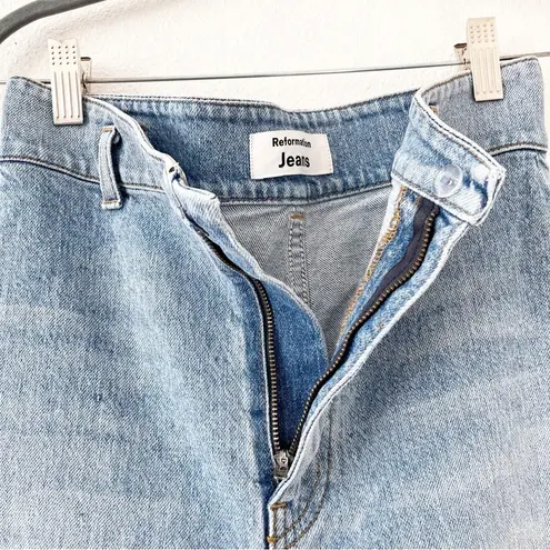 Reformation  High Rise Vicki Jeans in Washed Montego