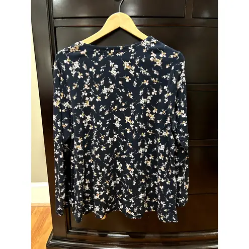 J Jill 100% Pima Cotton Crew Neck Long Sleeve Tee Shirt Floral Navy Retail $44 Blue Size M