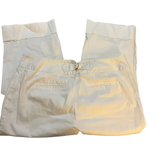 Lane Bryant  white Capri pants. Size: 16