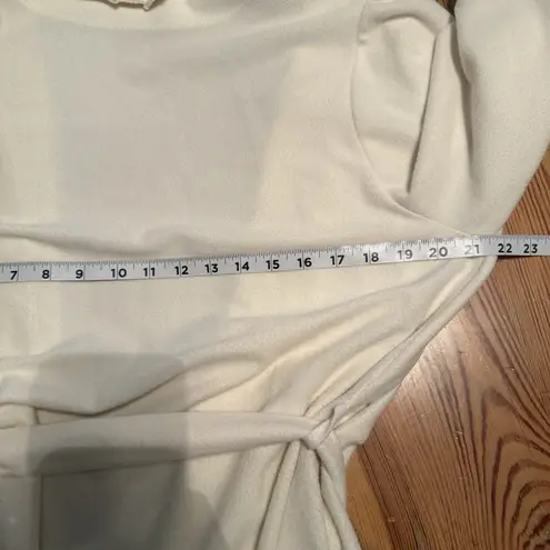 Vintage Shadowline Robe Large Ivory Embroidered Floral Pockets Belted USA Made