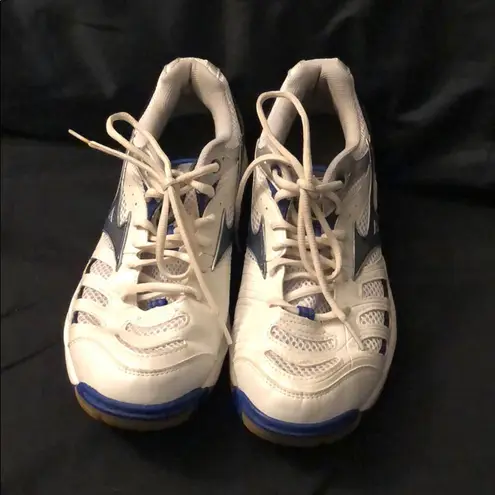 Mizuno  women’s Wave Rally volleyball shoes