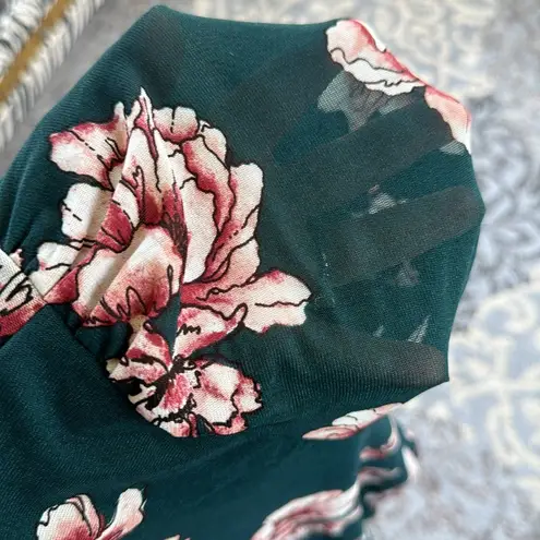 Luna Keyhole Long Sleeve Floral Top Green Large