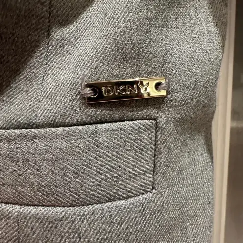 DKNY  Grey Collarless Gold D-Ring Jacket Blazer Women’s Size 6 Small Career