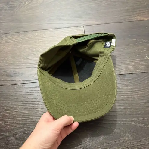 Lauren Moshi Women’s Olive Green Lips Hat Rare Hard to Find