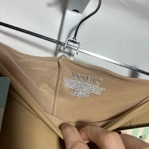 ASSETS By Sarah Blakely High Waisted Straight Leg Mid Thigh Super Shaping Shorts