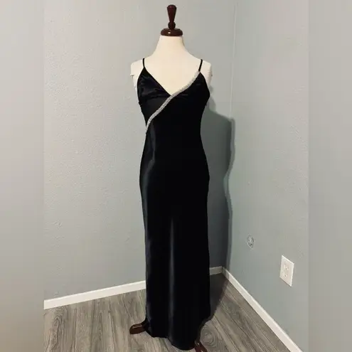 ZARA  Bloggers Fav Black Satin Effect Rhinestone V-Neck Midi ChristmasDress Sz M