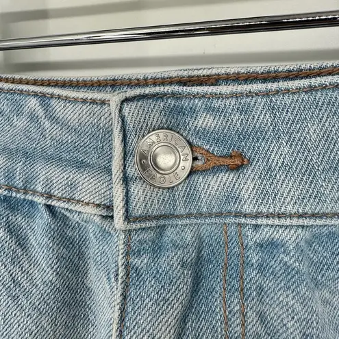 American Eagle  Ripped Baggy Mom Denim Shorts sz 18 Ripped Distressed Light Wash