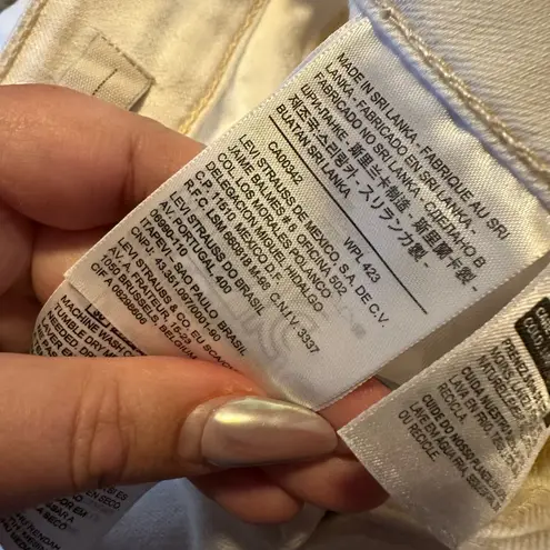 Levi's Levi’s Women’s Bermuda White Jean Shorts