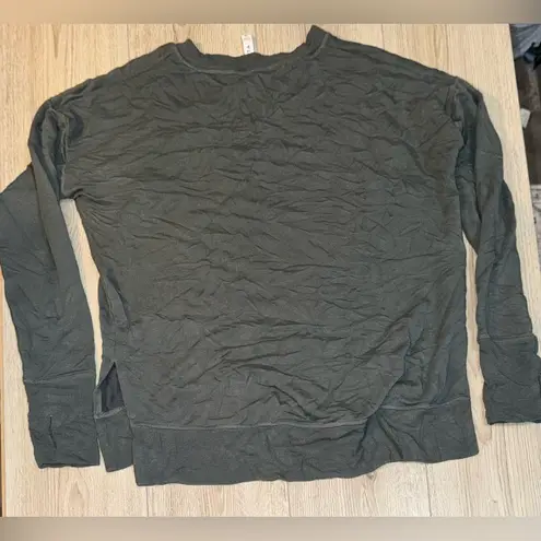 Athleta  Gray crewneck long sleeve shirt top sweatshirt sweater